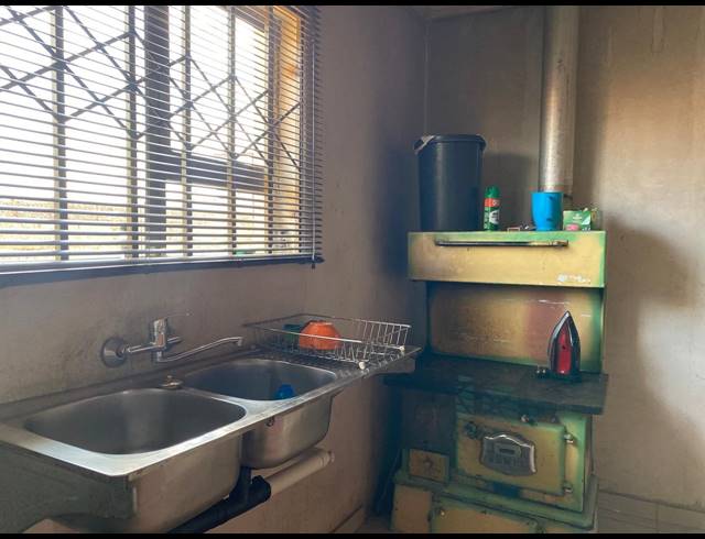2 BEDROOM HOUSE FOR SALE IN GELUKSDAL